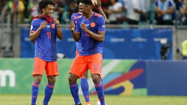 La Colombia balla con James Rodriguez, l'Argentina cade con Lionel Messi