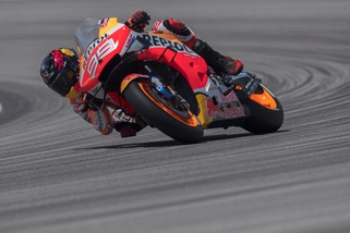 Gp Catalogna: Lorenzo cade e tira giù anche Rossi e Dovizioso