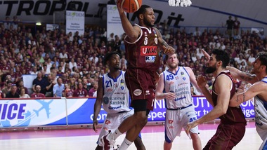 Basket: Venezia mette la freccia e batte Sassari 78-65. Giovedì match point scudetto