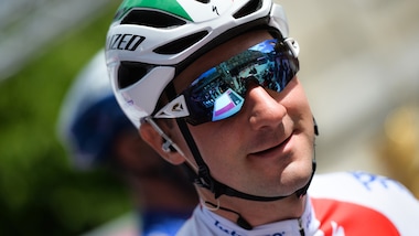 Viviani trionfa nella quarta tappa del Tour de France