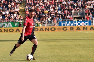 Cagliari, Cacciatore è tutto rossoblù: riscattato dal Chievo