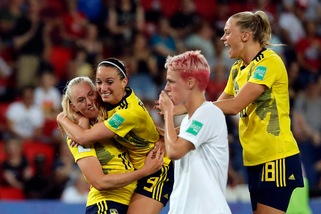 Mondiali femminili, Stati Uniti e Svezia qualificate ai quarti di finale