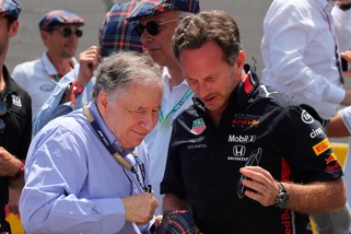 Jean Todt: "Michael Schumacher lotta circondato dagli affetti"