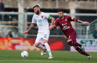 Cosenza, ufficiale il rinnovo di Bruccini e Idda