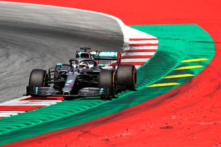 Gp Austria, per Hamilton tre posizioni di penalità in partenza