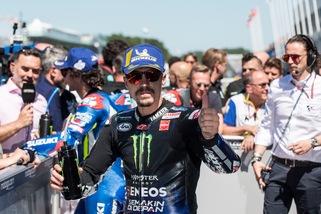 Assen: trionfa Viñales, poi Marquez. Rossi ko