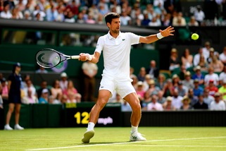 Djokovic, esordio ok a Wimbledon. Avanza Anderson, Zverev battuto