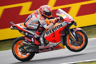 Sachsenring: Marquez al comando nelle seconde libere, Rossi decimo