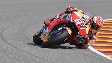 Sachsenring: super Marquez, la decima in Germania a 1,35