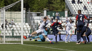 Il Gozzano ha deciso: panchina a Sassarini