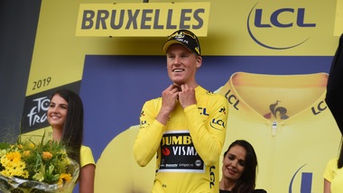 La Jumbo-Visma vola al Tour de France: bene Nibali