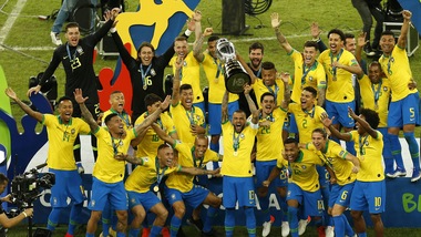 Maracanà in trionfo: la festa del Brasile per la Coppa America è cominciata