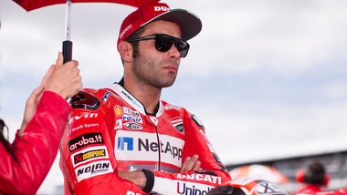 Petrucci supera l'esame e prende la patente della moto