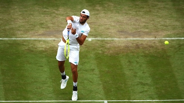 Wimbledon, Federer travolge Berrettini