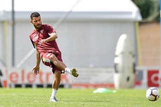 Torino, la numero 10 a Iago Falque: "Un onore indossare questa maglia"