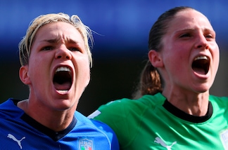 Elena Linari scrive su Tuttosport: «Al calcio femminile gli applausi non bastano più»