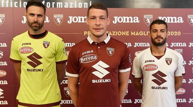 Torino, presentate le nuove maglie