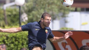 Dzeko suda con la Roma e aspetta l'Inter di Conte