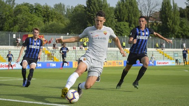 Roma, Celar: il bomber della Primavera rinnova fino al 2023