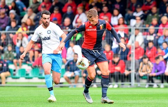 Genoa, tripletta di Pinamonti nel primo test con lo Stubai