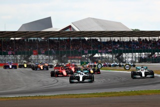 Silverstone, trionfo di Hamilton: Leclerc è terzo, Vettel penalizzato