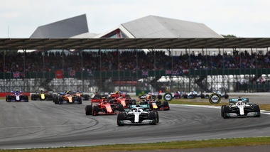 Silverstone, trionfo di Hamilton: Leclerc è terzo, Vettel penalizzato