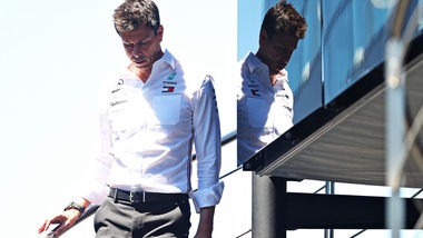 Silverstone, Wolff: "Bella battaglia tra Bottas e Hamilton"