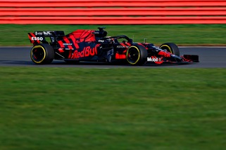 F1, Red Bull e Williams provano le Pirelli del 2020