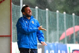 Parma, D'Aversa: "Complimenti alla società, rosa migliorata in struttura e qualità"