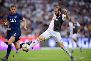 Higuain spiazza tutti. Ma il suo destino è lontano dalla Juve