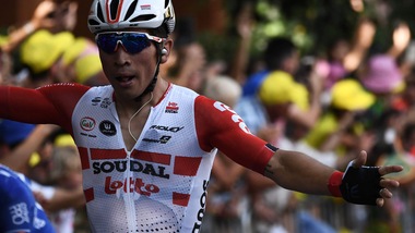 Ewan chiude davanti a tutti la 16ª tappa del Tour. Alaphilippe rimane il leader