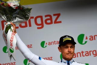 Tour de France, tappa a Trentin. Alaphilippe staccato ma resta in giallo