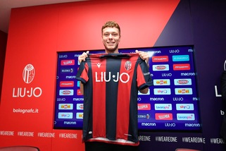 Bologna, ecco Skov Olsen: "Nessuna squadra mi voleva come i rossoblù"