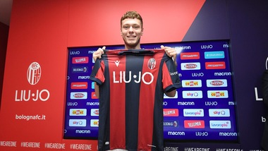 Bologna, ecco Skov Olsen: "Nessuna squadra mi voleva come i rossoblù"