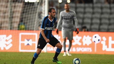 Inter-Psg 1-1 (6-5 d.c.r.): Longo pareggia, di Joao Mario il rigore decisivo