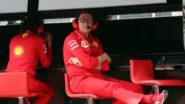 Ferrari, Binotto: "Siamo arrabbiati, queste cose non possono accadere"