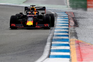 Red Bull, in Germania cambio gomme da record