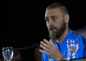 Boca, De Rossi: "Ho grande rispetto per Tevez. Sono qui per vincere"