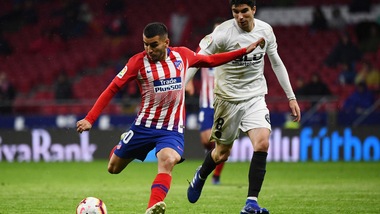 Milan, Correa sul filo di lana