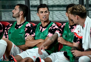 Dalla Spagna: "Juve, Cristiano Ronaldo in panchina: la Lega coreana chiede i danni"