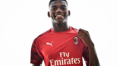 Rafael Leao: “Alla PlayStation prendevo sempre il Milan. Kakà? Un mito”
