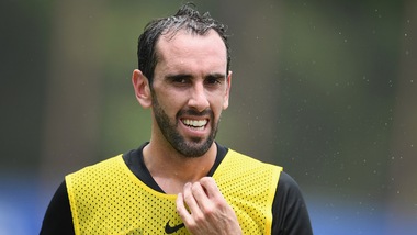 Inter, altra grana per Conte: Godin va ko