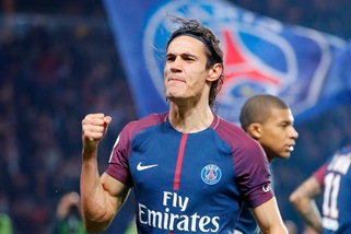 Cavani gela l'Inter: "Voglio restare al Psg"