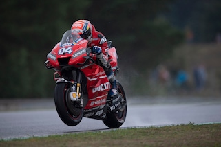 MotoGp, Brno: Dovizioso domina il warm up, Valentino Rossi solo 19°
