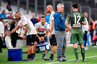 Mertens lancia il Napoli contro il Marsiglia. Esordio convincente per Elmas