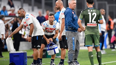 Mertens lancia il Napoli contro il Marsiglia. Esordio convincente per Elmas