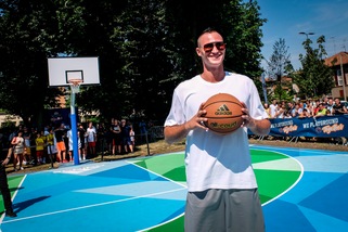 Gallinari dimesso dall'ospedale raggiunge l'Italia in raduno