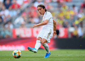 Modric non convocato dal Real Madrid. E lui mette un 'like' al Milan...