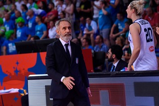 Italia, Crespi lascia la panchina della Nazionale femminile