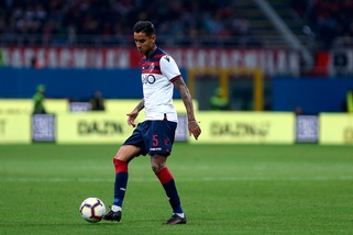 Fiorentina, ufficiale l'acquisto di Pulgar dal Bologna